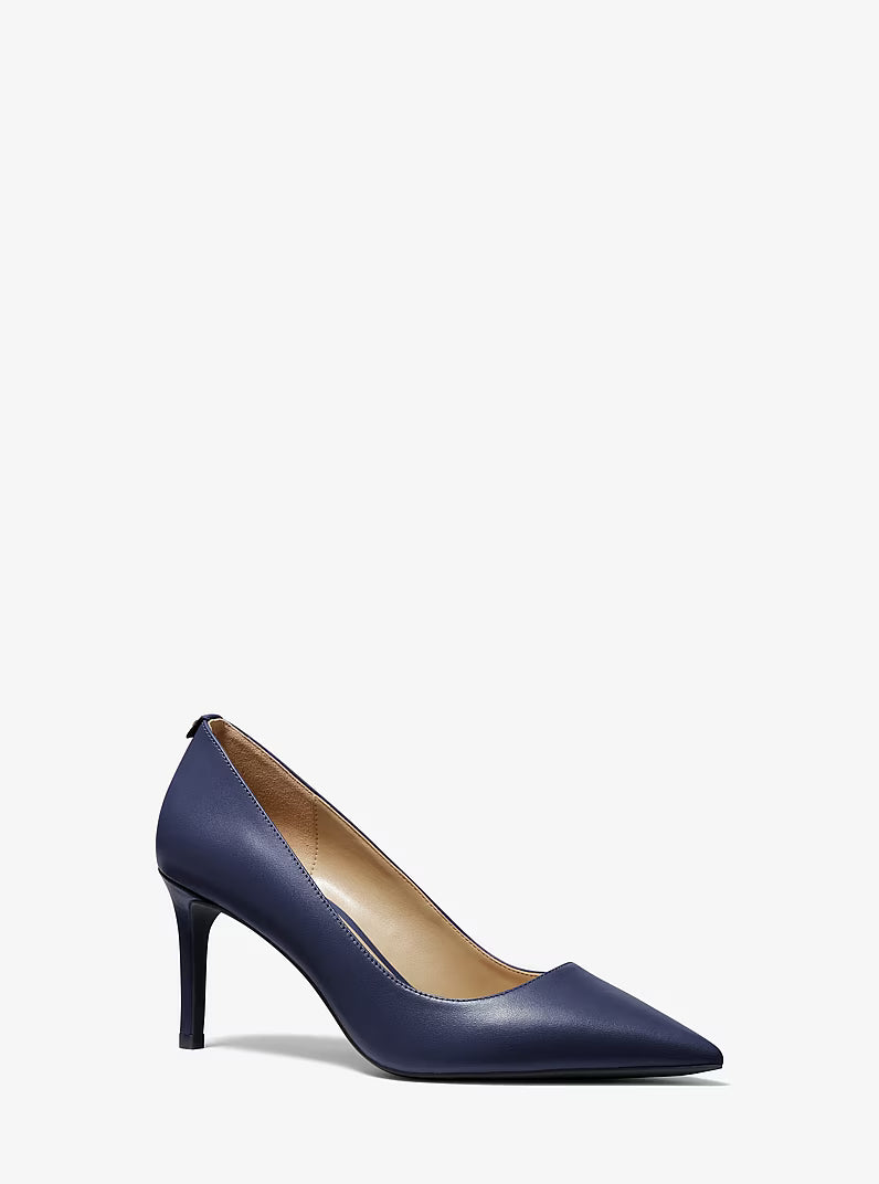 Michael Kors Alina Navy Leather Pointed Pump 2e zijkant