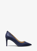 Michael Kors Alina Navy Leather Pointed Pump zijkant