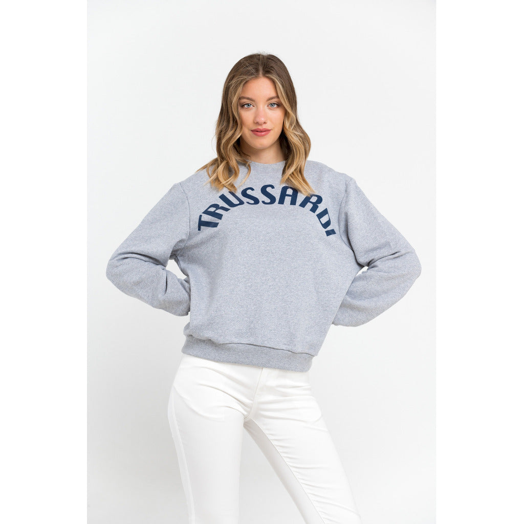 Trussardi grijze dames sweatshirt voorkant met blauw Trussardi logo Made in Italy